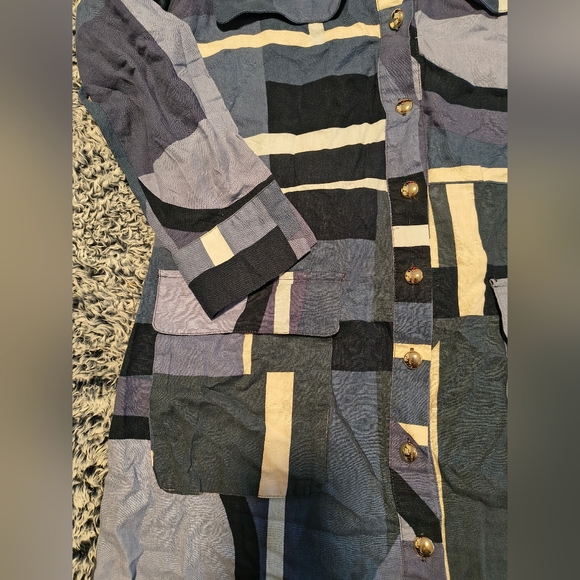 Geometric Patterned Button-Up Dress - Picture 3 of 8